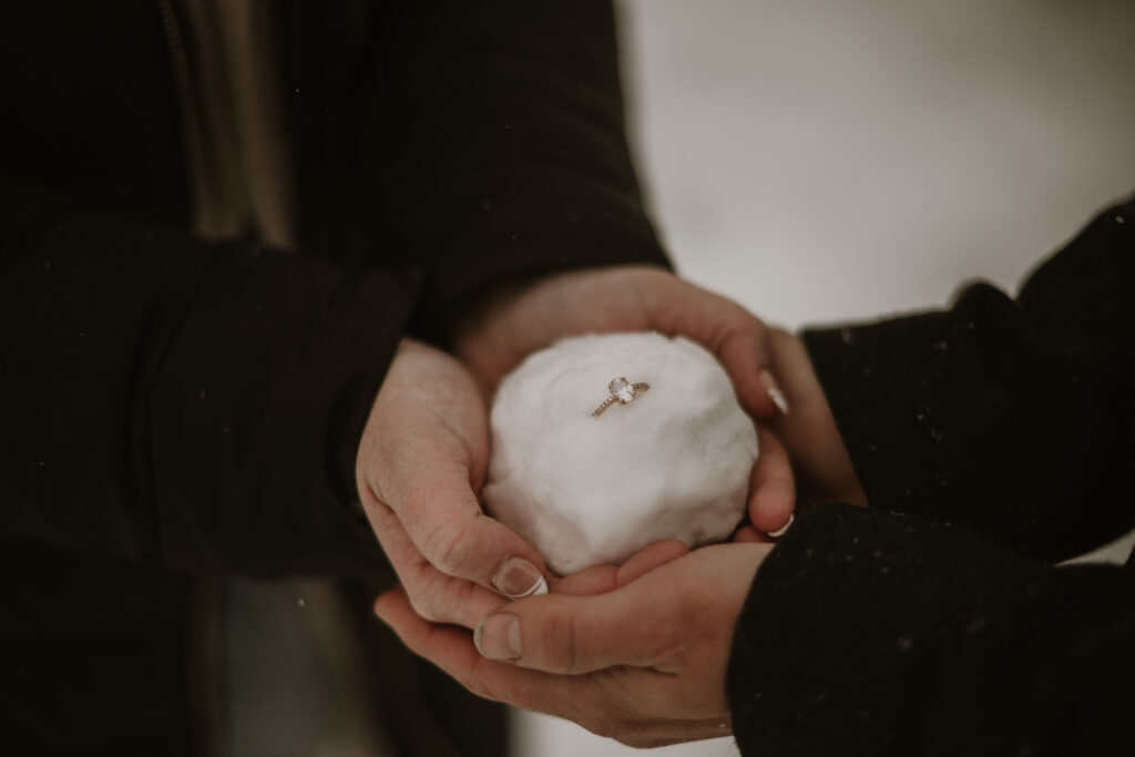 winter engagement photos