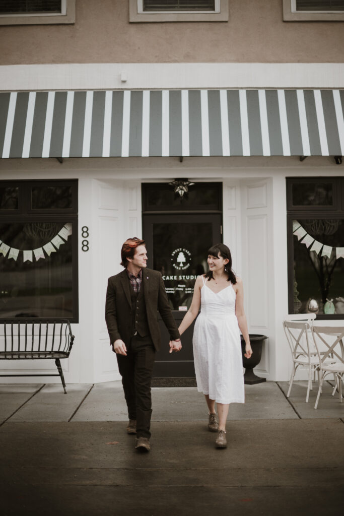 Couples photos in a bakery