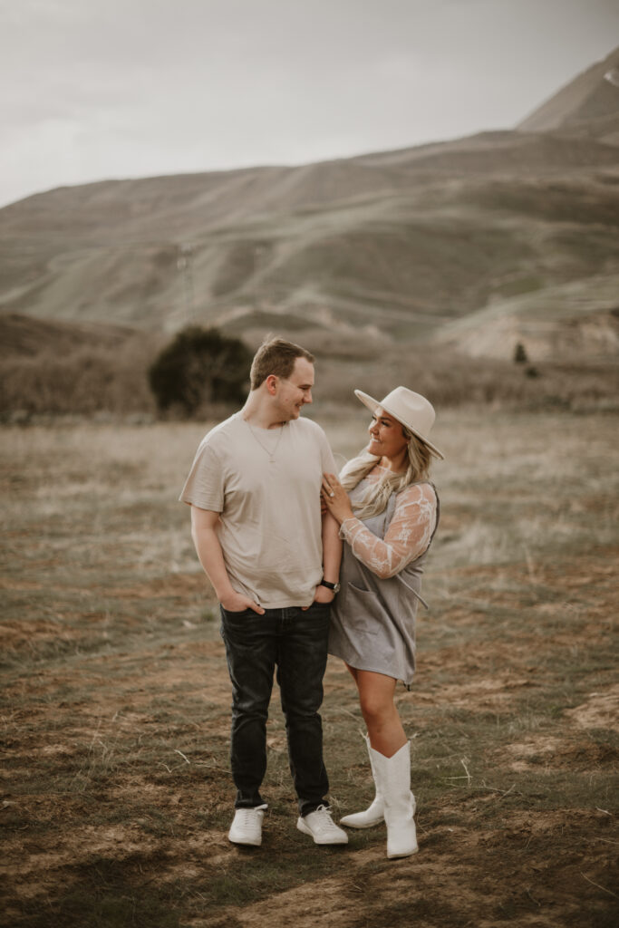 Engagement session in Provo Canyon Utah