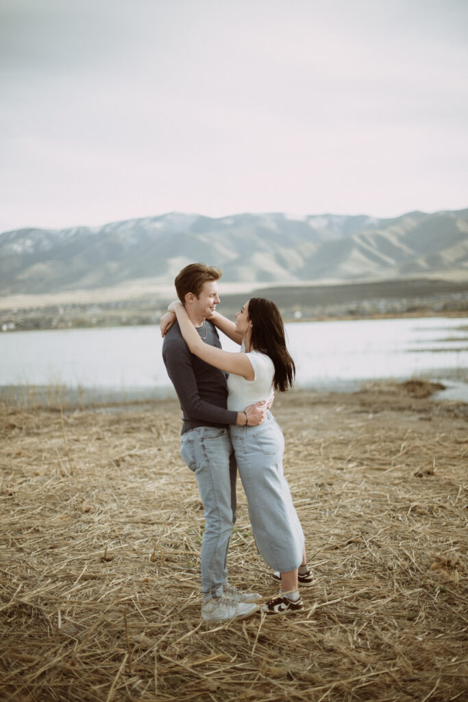 Couples photos at Utah Lake