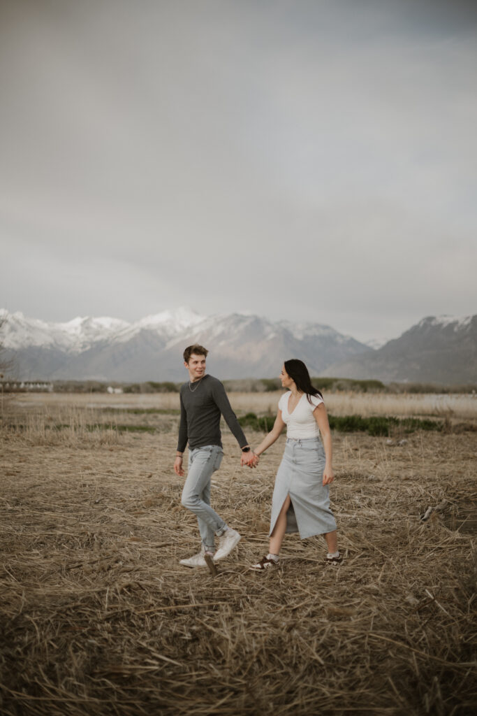 Couples photos at Utah Lake