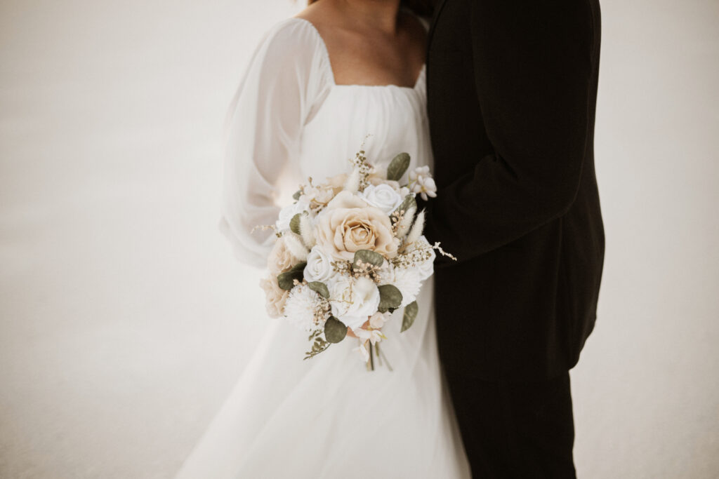 Neutral wedding florals for Eloping at the Bonneville Salt Flats