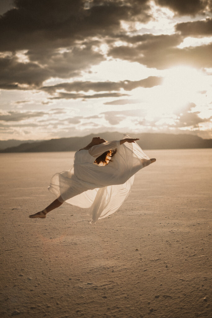 Elopement at the Bonneville Salt Flats