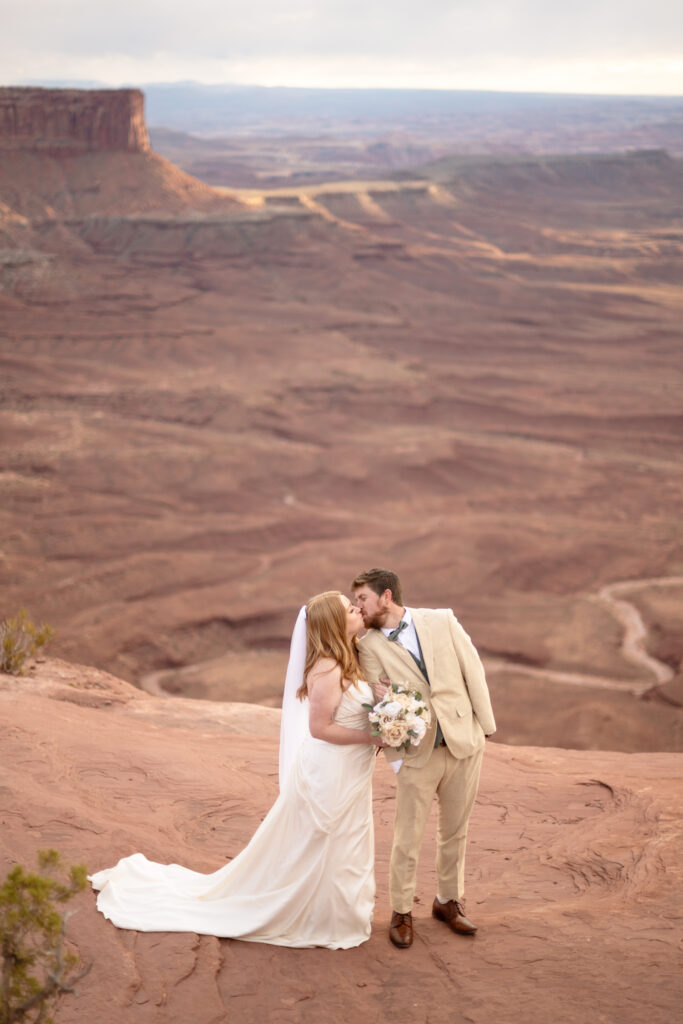 Utah destination wedding