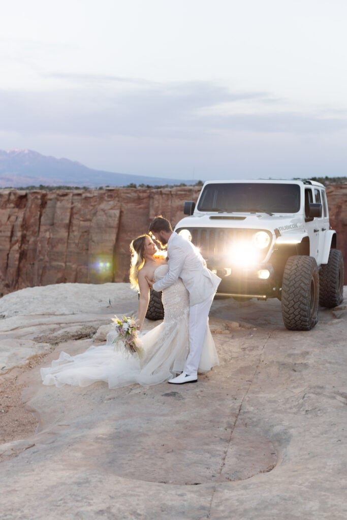 Moab Utah wedding with jeeps