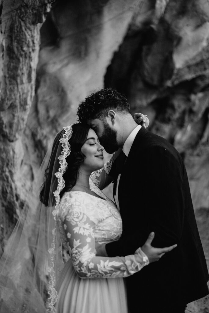 Red Rock Elopement Locations in Utah