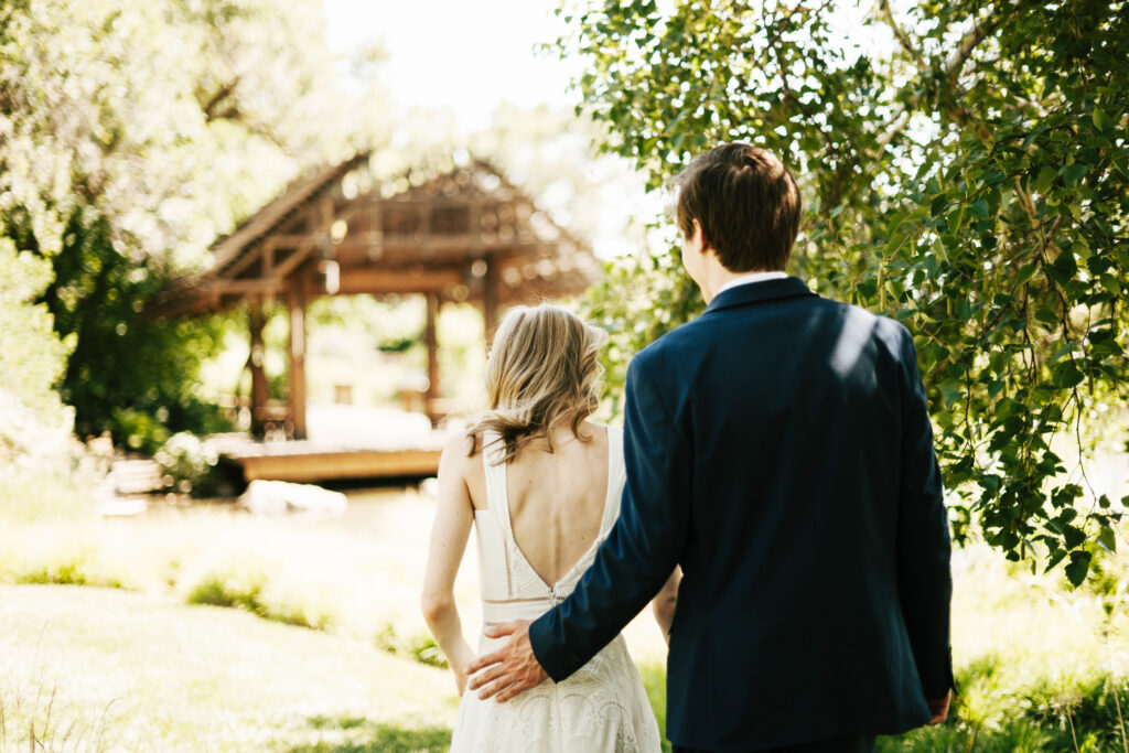 Couples photos at Red Butte Garden in Salt Lake City.