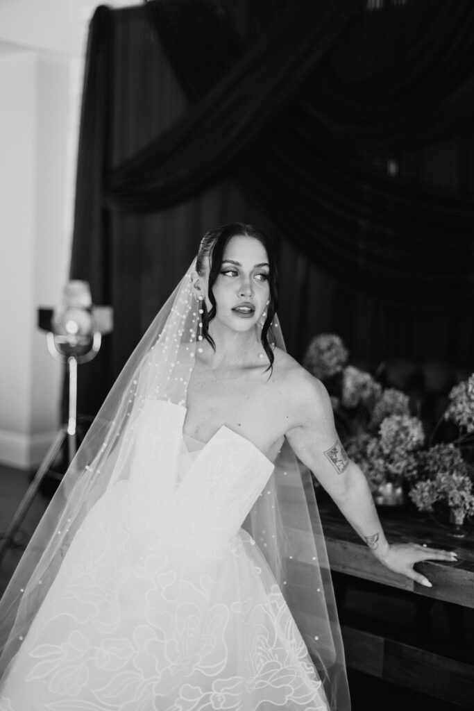 Bridal photos in black and white
