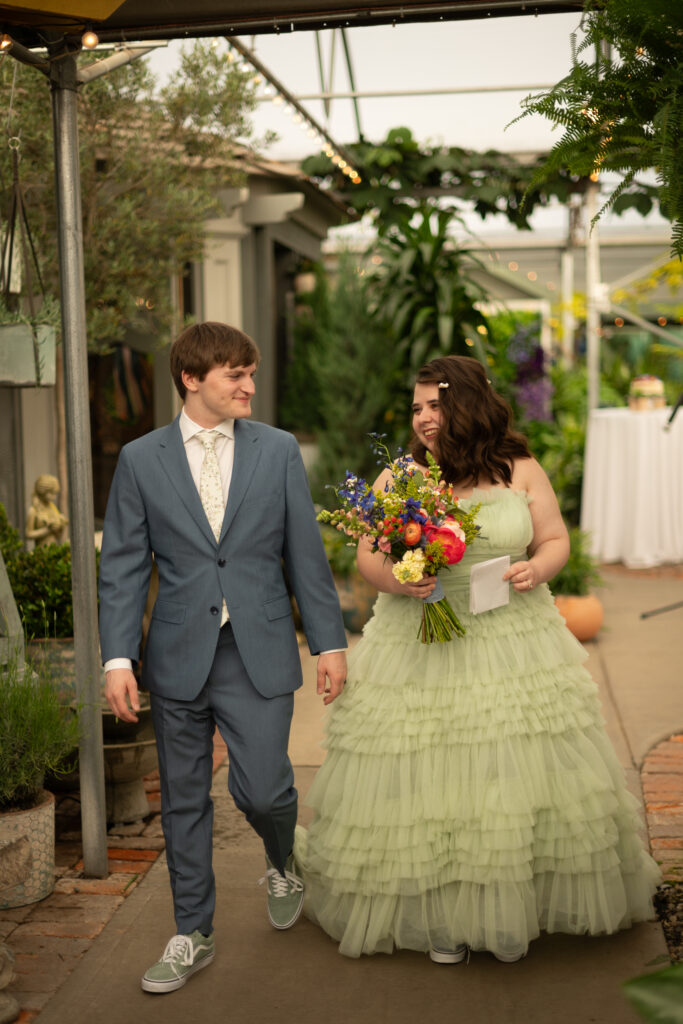 How to get married at Cactus and Tropicals