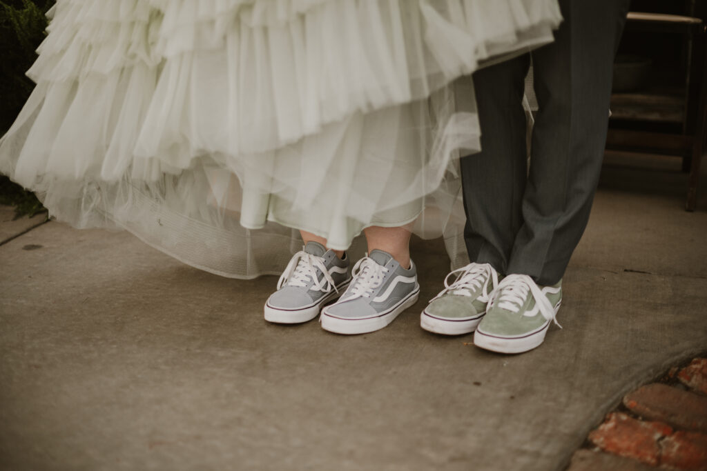 How to get married at Cactus and Tropicals