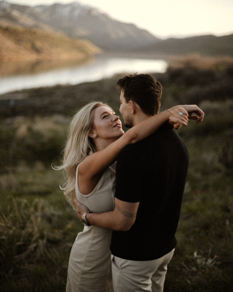 Spring Engagement Photo Ideas