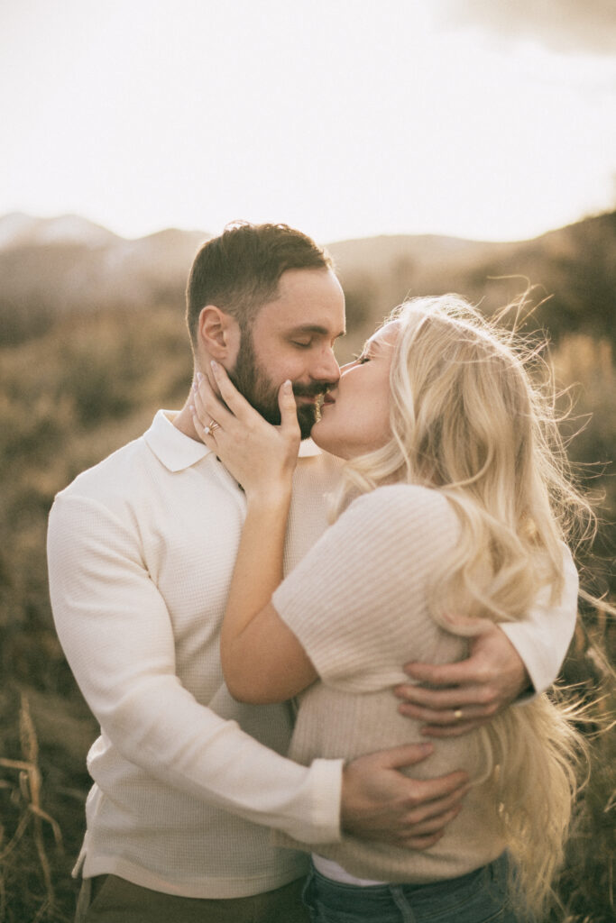 Spring Engagement Photo Ideas