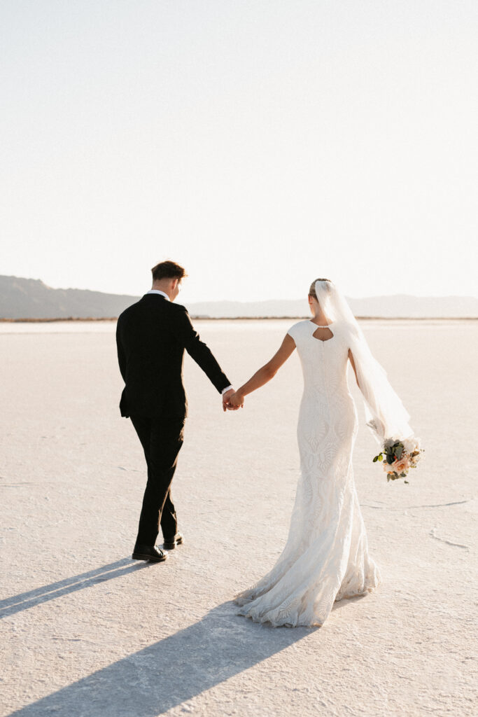 Bride and Groom Eloping in Salt Lake City Utah at the Salt Flats