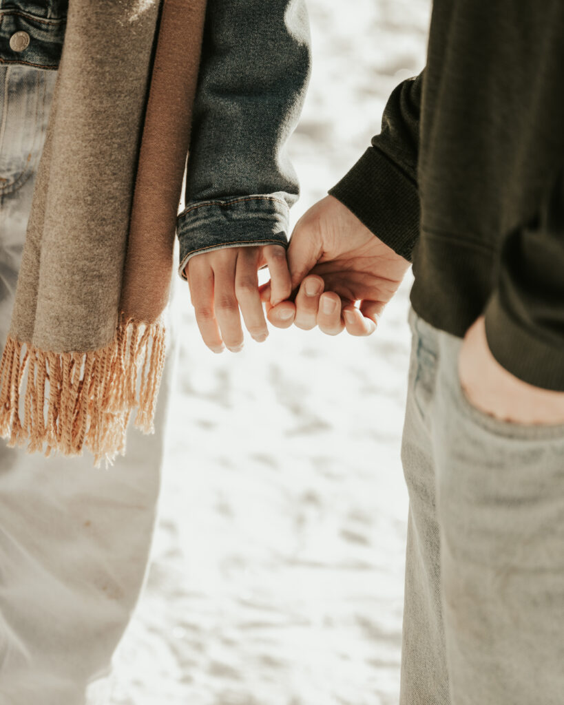 Winter Engagement Photo Inspiration what to wear