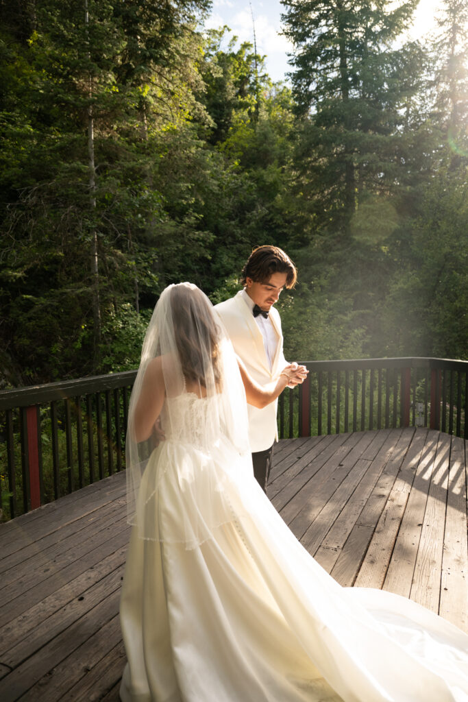 Oregon Wedding Photographer