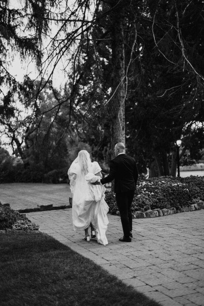 Outdoor Bridal photos in Utah