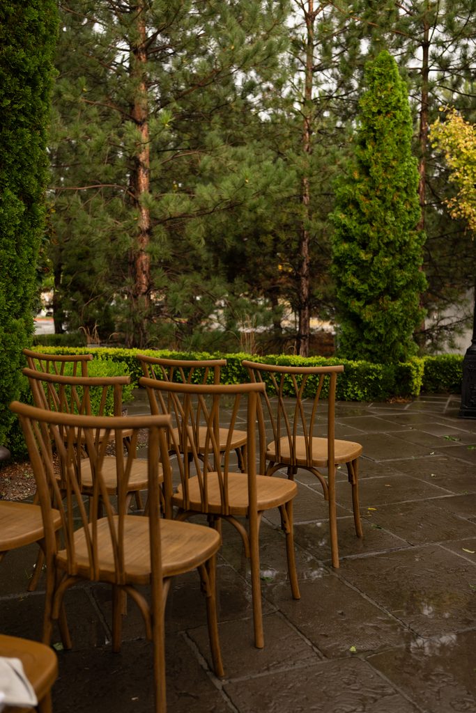 Planning a wedding timeline for Sleepy Ridge wedding venue