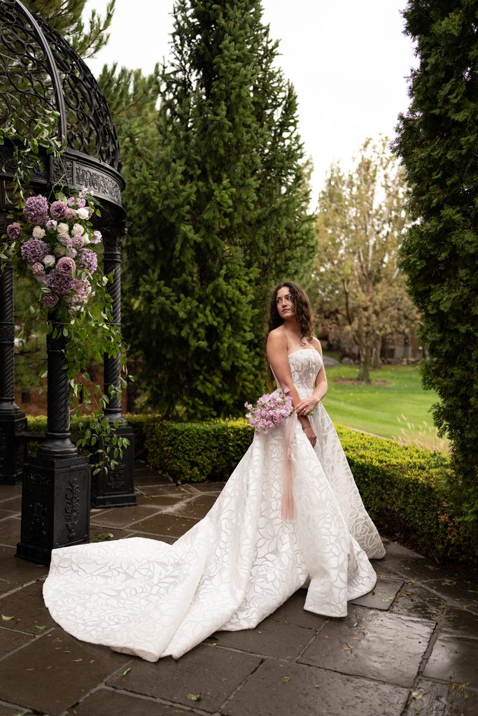 Planning a wedding timeline for Sleepy Ridge wedding venue in Orem Utah | Utah wedding photographer Digital and Film