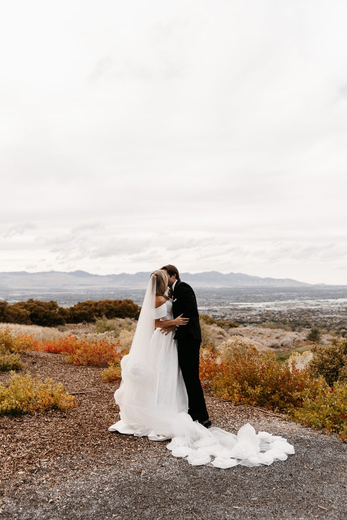 Draper Utah wedding at Siempre | Draper Utah wedding photographer